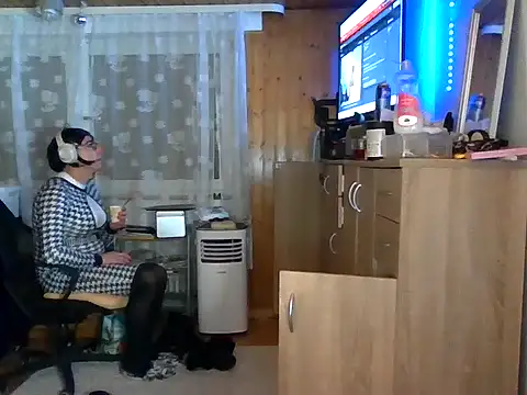 AgnesCross39 online show from 11/05/25, 01:38