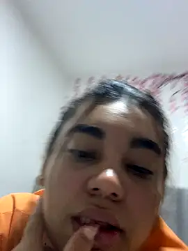 Anny arango1 online show from 12/15/25, 03:33