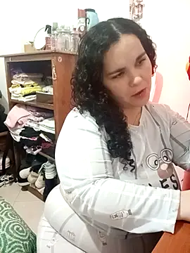 Snapshot of Reichel05_ chatting on 03/13/26, 05:25 Reichel05 online show from 03/13/26, 05:25