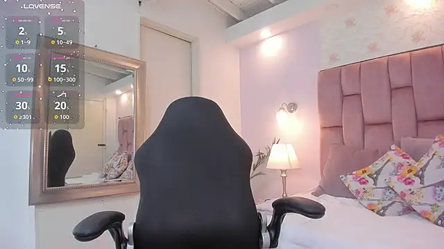 danielamonet online show from 05/25/26, 03:45