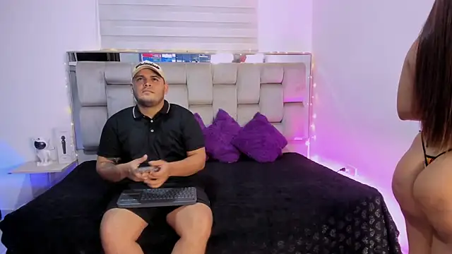 KimaandNate online show from 11/08/25, 02:23