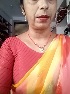 Snapshot of Hami705 chatting on 11/12/25, 07:09 Hami705 online show from 11/12/25, 07:09