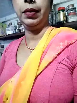 Snapshot of Hami705 chatting on 12/17/25, 05:46 Hami705 online show from 12/17/25, 05:46