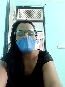 sanjana077 online show from 11/25/25, 05:07