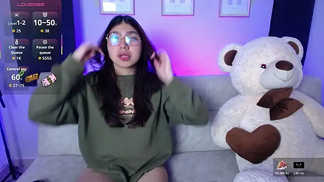 Snapshot of Mia_Blair_ chatting on 11/11/25, 10:26 Mia Blair online show from 11/11/25, 10:26