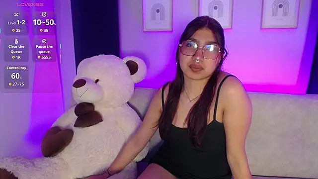 Snapshot of Mia_Blair_ chatting on 11/25/25, 04:45 Mia Blair online show from 11/25/25, 04:45