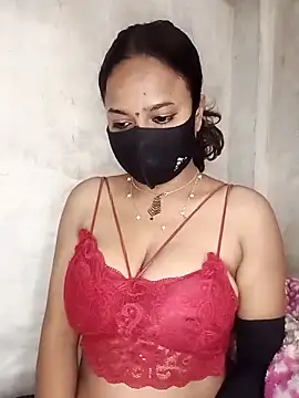 V HOT CUTE online show from 01/15/26, 08:56