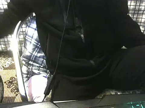 Snapshot of ellsaBunny chatting on 11/14/25, 03:33 ellsaBunny online show from 11/14/25, 03:33