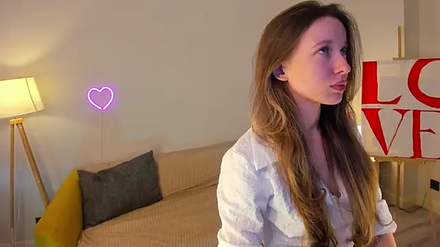 eirakiliana online show from 11/11/25, 10:48