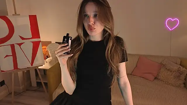 eirakiliana online show from 11/18/25, 06:40