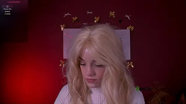 mia starrr  online show from 12/20/25, 08:16