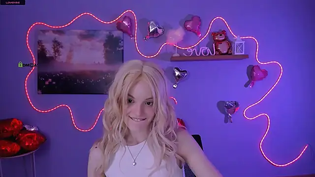 mia starrr  online show from 02/22/26, 07:56