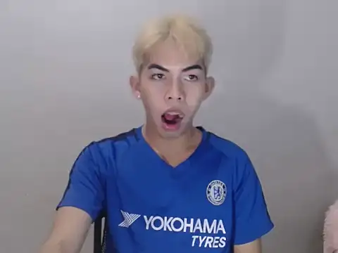 Urhotsilverboy online show from 05/21/26, 07:21