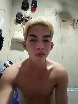 Urhotsilverboy online show from 06/03/26, 08:14