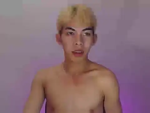 Urhotsilverboy online show from 06/12/26, 04:28