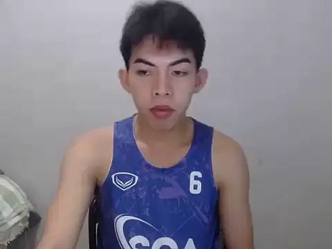 Urhotsilverboy online show from 07/15/26, 05:45