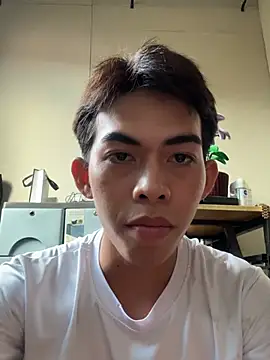 Urhotsilverboy online show from 07/28/26, 07:59