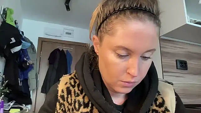 Ameli8 online show from 02/08/26, 12:52