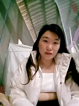 Helen kelly online show from 11/13/25, 01:04