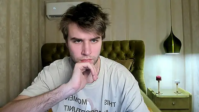 Snapshot of JonnahHell chatting on 11/22/25, 02:27 JonnahHell online show from 11/22/25, 02:27