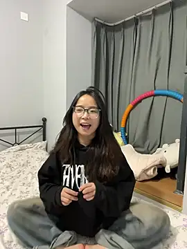 Hmm 0303 online show from 04/05/26, 04:48