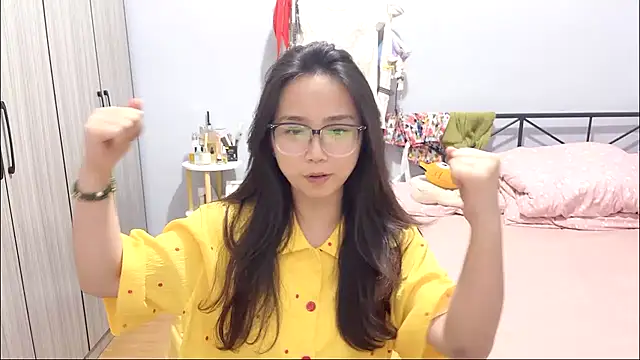 Hmm 0303 online show from 04/16/26, 04:41