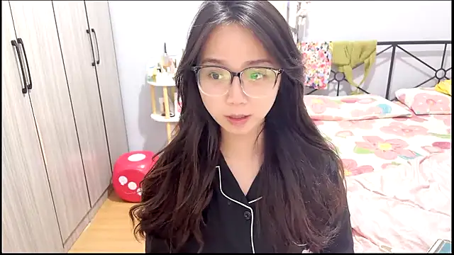 Hmm 0303 online show from 04/21/26, 03:39