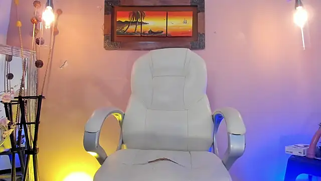 NicolasRey1 online show from 11/22/25, 04:11