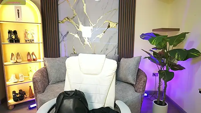 TessaaFox online show from 02/17/26, 11:50