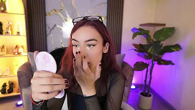 TessaaFox online show from 02/26/26, 11:42