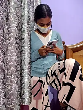 Snapshot of Student12th chatting on 11/16/25, 04:34 Student12th online show from 11/16/25, 04:34