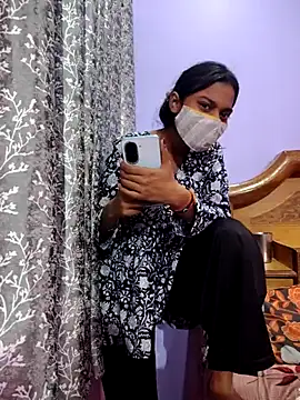 Snapshot of Student12th chatting on 11/19/25, 04:51 Student12th online show from 11/19/25, 04:51