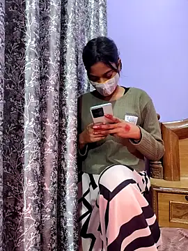 Snapshot of Student12th chatting on 11/22/25, 03:44 Student12th online show from 11/22/25, 03:44