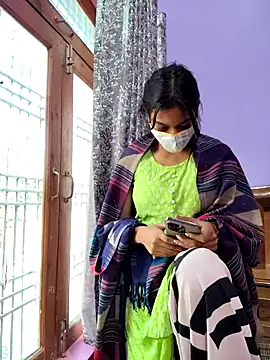 Snapshot of Student12th chatting on 11/24/25, 04:01 Student12th online show from 11/24/25, 04:01