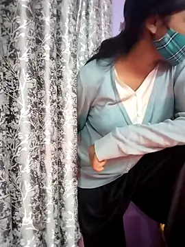 Snapshot of Student12th chatting on 12/03/25, 04:49 Student12th online show from 12/03/25, 04:49