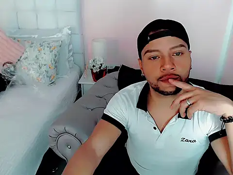 sebastian cruz  online show from 11/13/25, 07:13