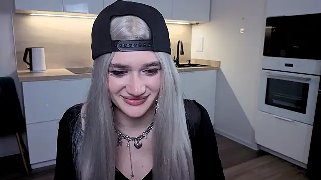 eshleeygreen online show from 12/04/25, 03:43