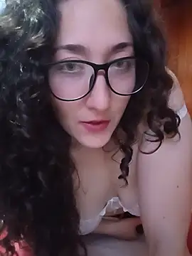 Snapshot of _sweetdelight_ chatting on 06/26/26, 04:39 sweetdelight online show from 06/26/26, 04:39