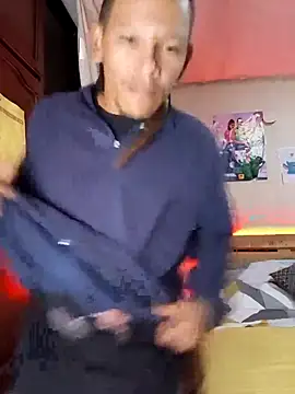 maijack25 online show from 11/18/25, 02:28