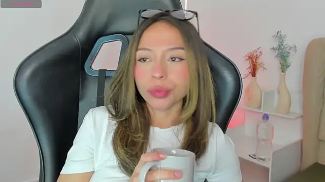 LuluuBerry online show from 11/29/25, 11:35