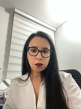 Vicky ro online show from 11/06/25, 12:11