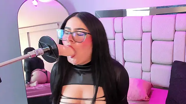 Amy whittee online show from 12/14/25, 07:29