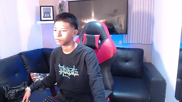 Tessachains 2  online show from 01/08/26, 03:25