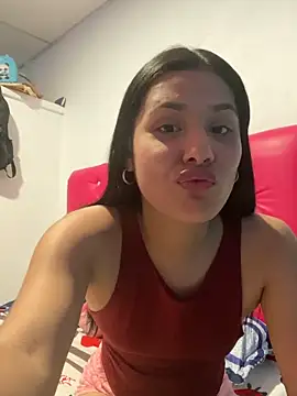 Chiquinquira3 online show from 04/07/26, 03:51