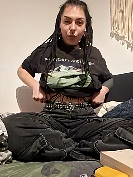 Snapshot of Kaushalya0905 chatting on 11/11/25, 05:35 Kaushalya0905 online show from 11/11/25, 05:35