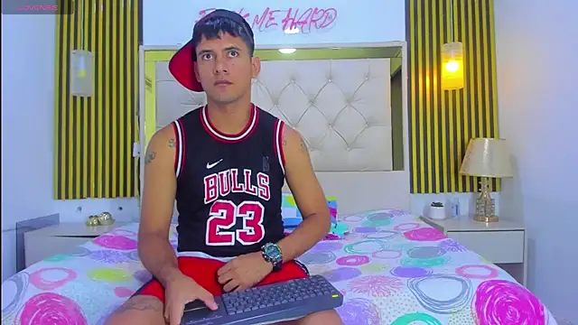 KEVIN MCKINLEY online show from 11/10/25, 06:01