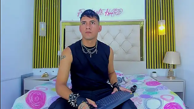 KEVIN MCKINLEY online show from 11/15/25, 12:19