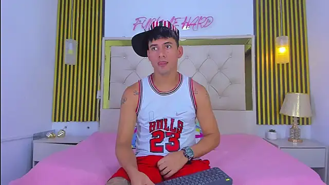 KEVIN MCKINLEY online show from 11/26/25, 12:11