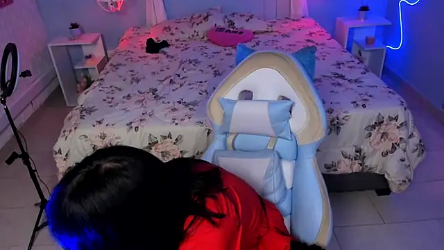 ArtemisaMoonn online show from 11/20/25, 07:46