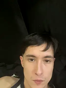 Snapshot of Mauriciolezcar chatting on 11/07/25, 02:33 Mauriciolezcar online show from 11/07/25, 02:33